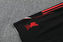 Kit Shirt + Shorts Liverpool Off-White/Black 25/26