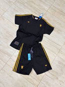 Kit polo + pantaloncino manchester united 2025/2026