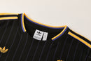 Completino Manica Corta Manchester United Icons 25/26 Uomo | Kit Allenamento
